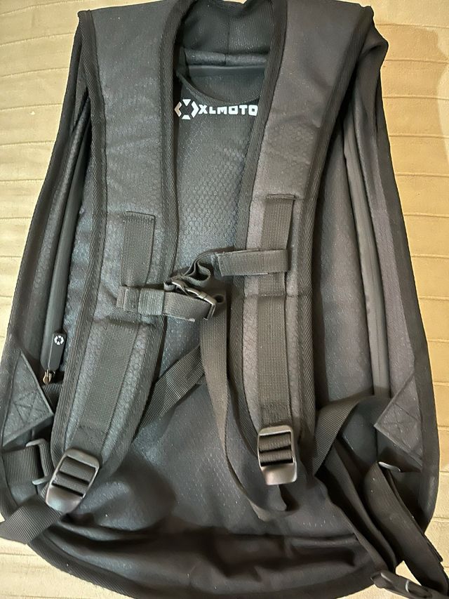 Mochila XL MOTO Carbono Nueva