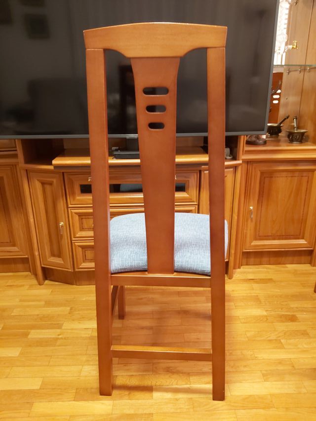 6 Sillas de comedor de madera y tela