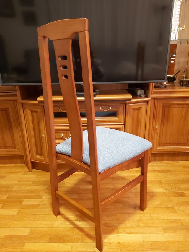 6 Sillas de comedor de madera y tela