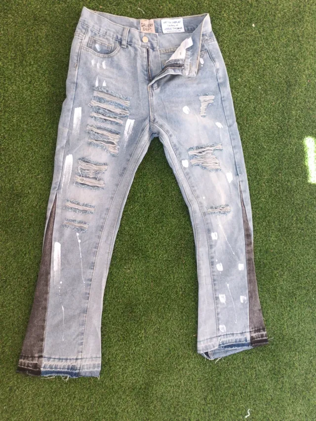 Pantalón vaquero flared Gallery Dept.