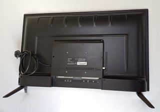 TV LED 32 Stream System BM32C1 p/reparar