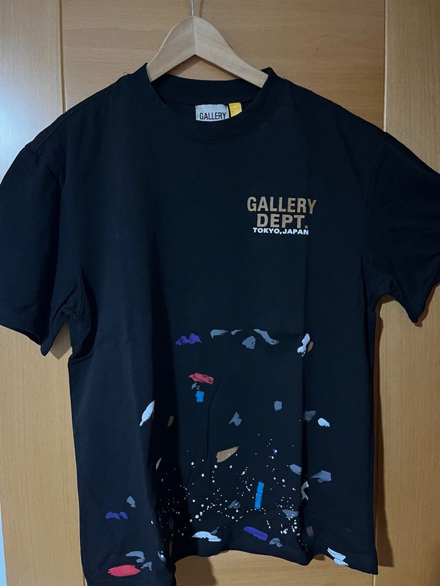 Camiseta Gallery Dept. Negra Multicolor