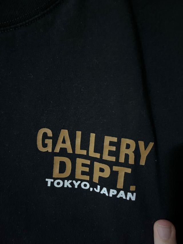 Camiseta Gallery Dept. Negra Multicolor