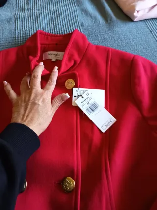 Abrigo Fórmula Joven Talla 44 Rojo