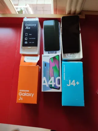 Confezione da 3 telefoni Samsung J5, A40, J4+ - Offerta di tre smartphone Samsung