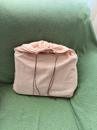 Cartera de mano de piel marrón