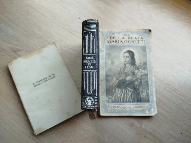 Lote 15 libros religiosos