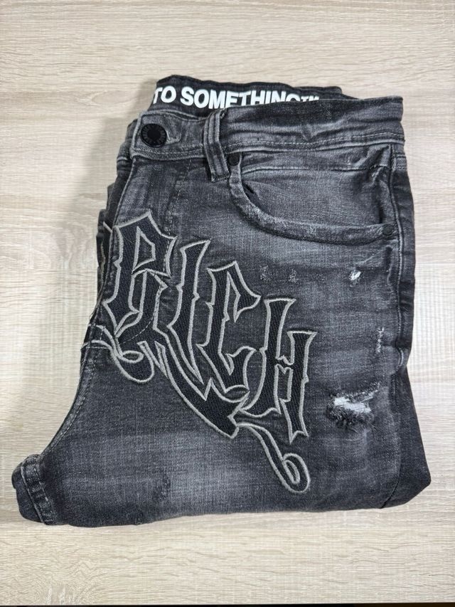 Vaqueros HOODRICH negros desgastados