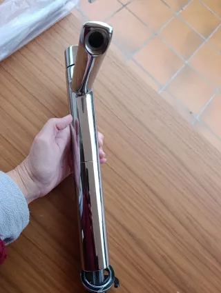 Grifo de lavabo alto cromado