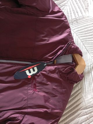 Chaqueta niña morada y blanca