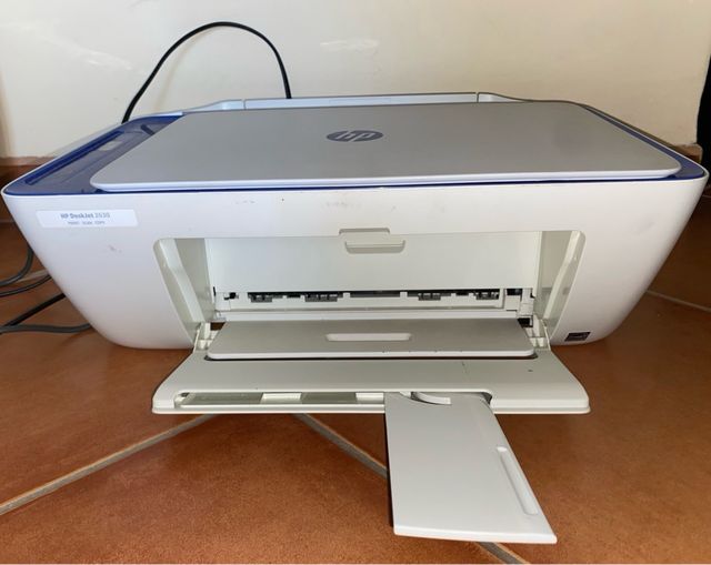 Impresora HP Azul y Blanca