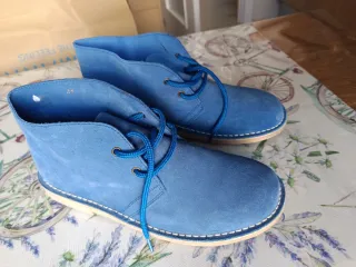 Botas de piel azul