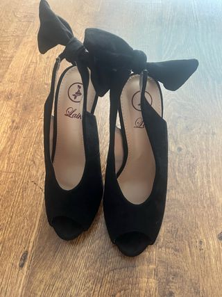 Zapatos Lair Negros Tacón Peep Toe Lazos
