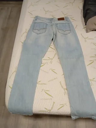 Pantalón tejano vaquero azul claro