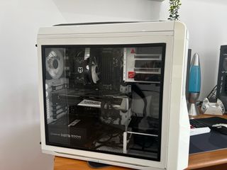 PC Gaming i7 RX 5700 XT 16GB RAM 850W