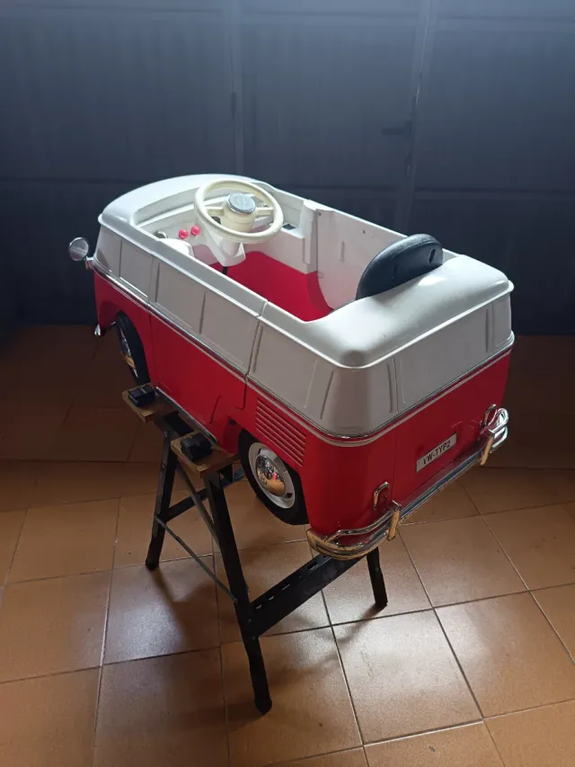 Furgonetta elettrica VW T1 per bambini