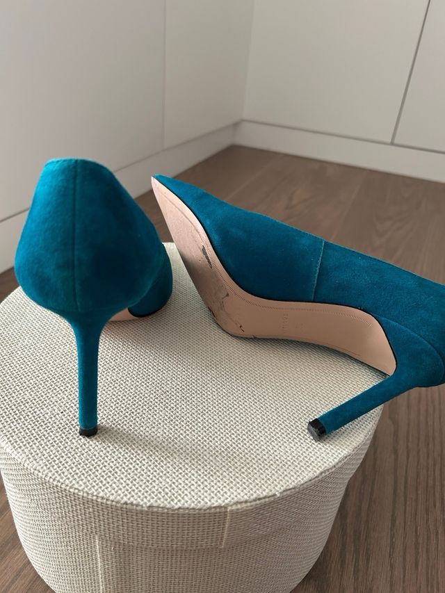 Zapatos de tacón Uterqüe color verde azulado