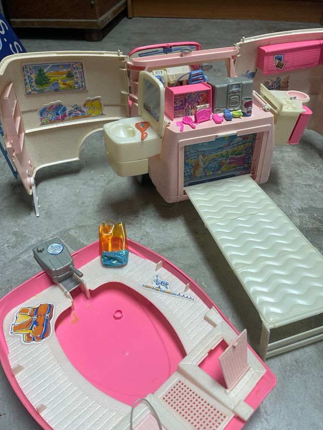 Barbie Caravana / Camping