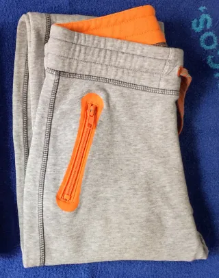Pantalón chándal niño.