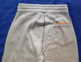 Pantalón chándal niño.