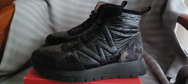 Botines Wonders negros