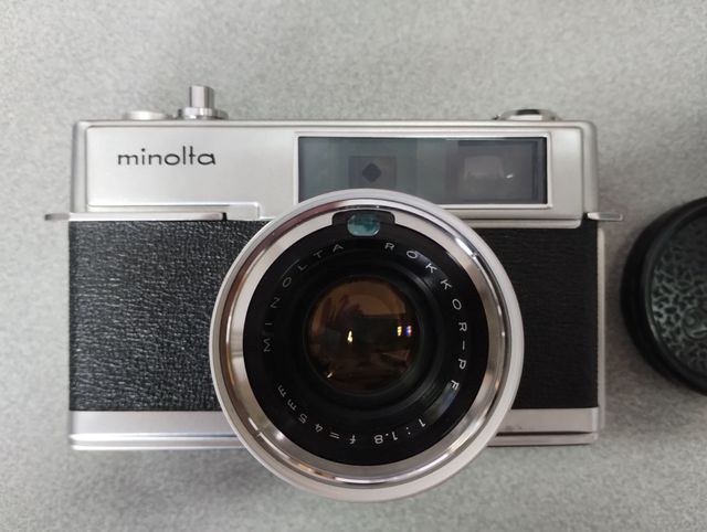 Cámara Minolta Hi-Matic 7 ROKKOR-PF 45mm f:1.8