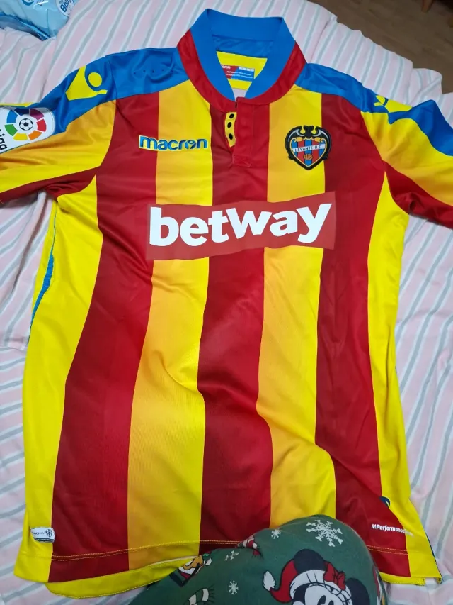 Camiseta Macron Levante UD Talla M