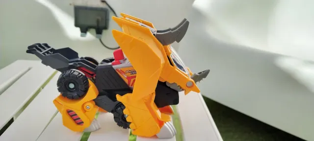 Dino-Excavadora Vtech con Pantalla LED