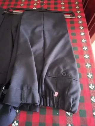 Traje de niño azul 10-11 años