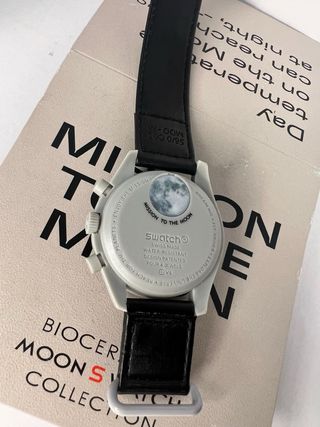 Swatch MoonSwatch Mission to Moonphase New Moon