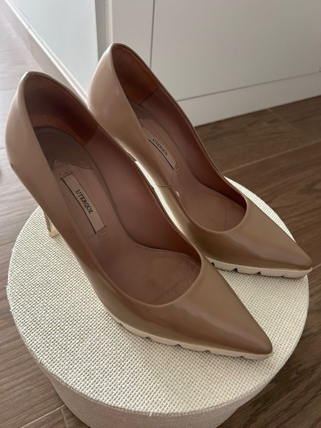 Zapatos track Uterqüe beige