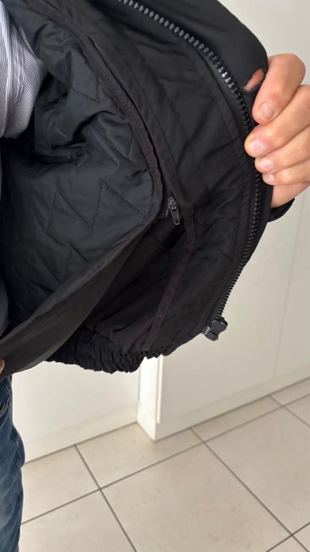 Gubbino nero con collo di pelo 