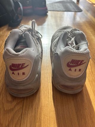 Zapatillas Nike Air Max grises y rosas