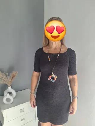 Vestido negro escote Bardot