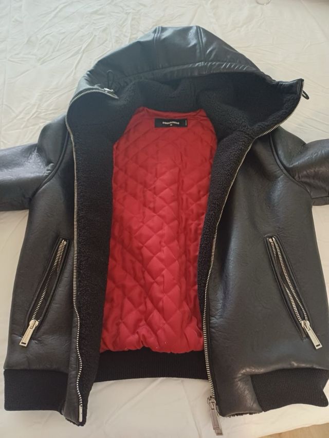 Chaqueta Bomber DSQUARED2 con capucha.