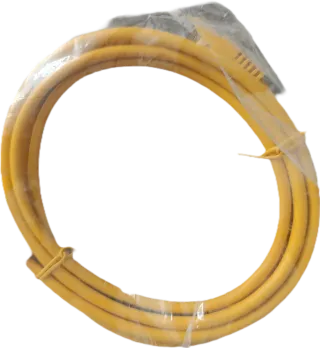 Cable de red Cat 5e 0.5m aprox.