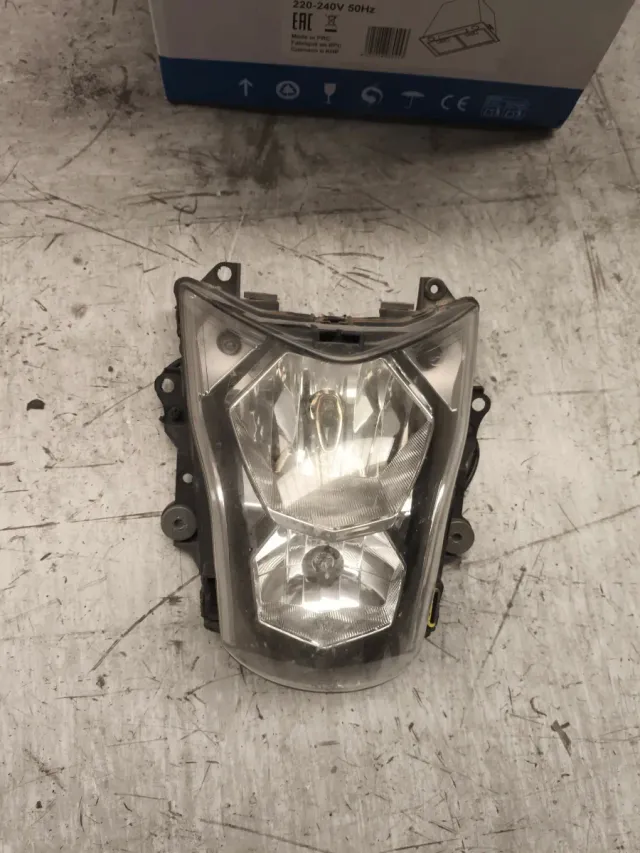 Faro Kawasaki ER6 2013