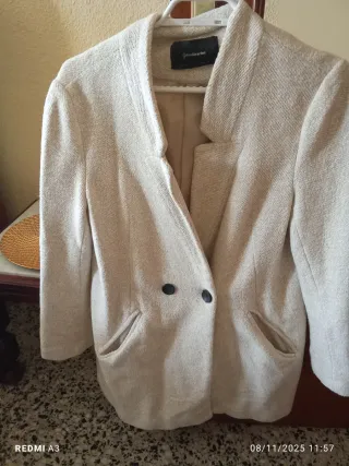 Abrigo Stradivarius Beige Talla L