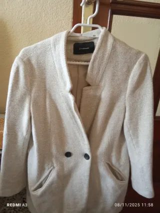 Abrigo Stradivarius Beige Talla L