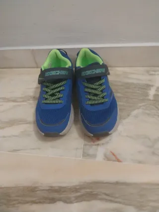 Tenis Skechers niño azul y verde