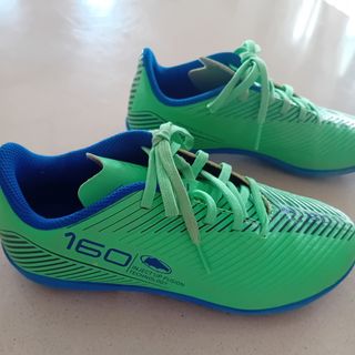 Botas de fútbol n. 36