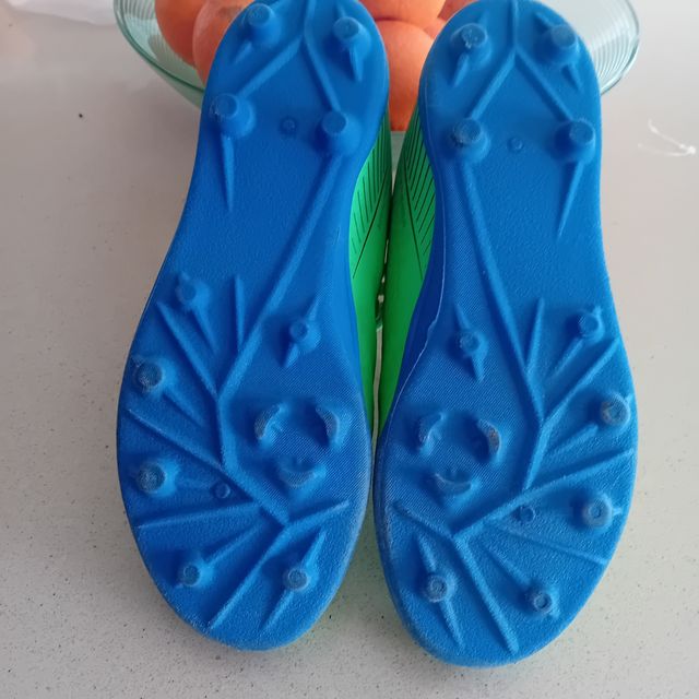 Botas de fútbol n. 36