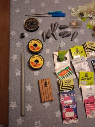 Lote de pesca: cañas, carretes y accesorios