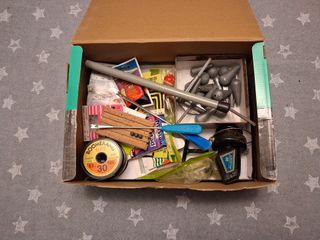 Lote de pesca: cañas, carretes y accesorios