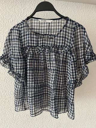 Blusa Zara cuadros volantes lentejuelas Talla S
