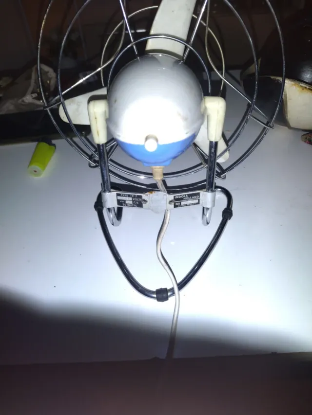 Ventilador INDOLA antiguo