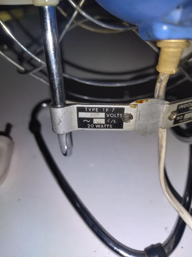 Ventilador INDOLA antiguo