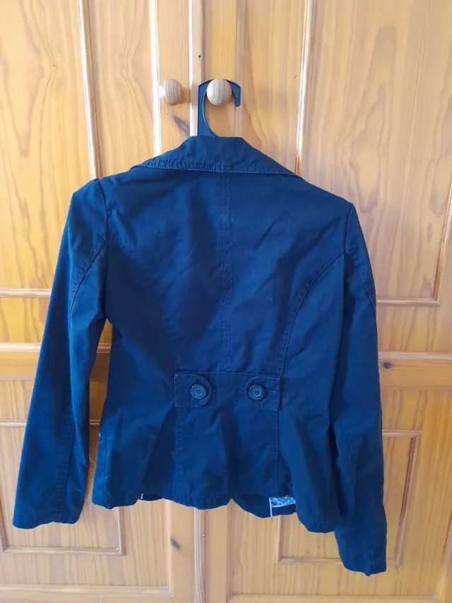 Chaquetilla negra Breska