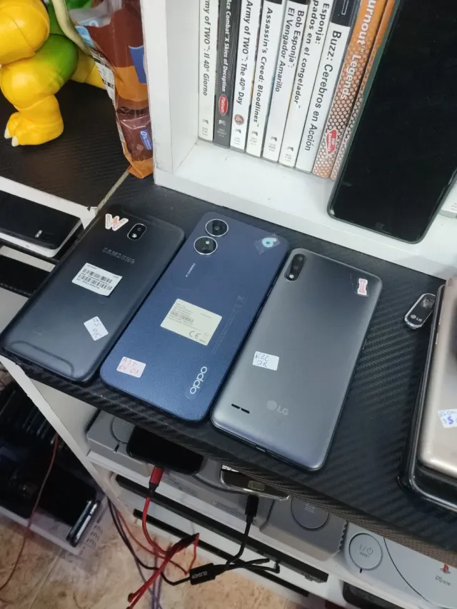 Samsung J5, OPPO A17 y LG K22