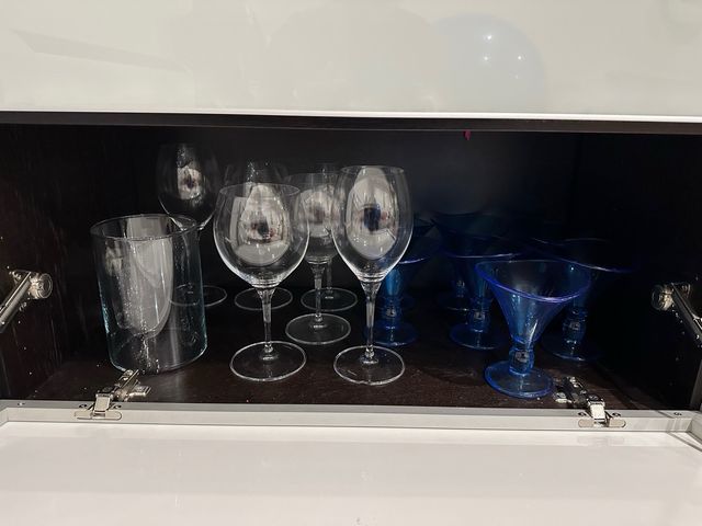 Mueble salón modular wengue y blanco